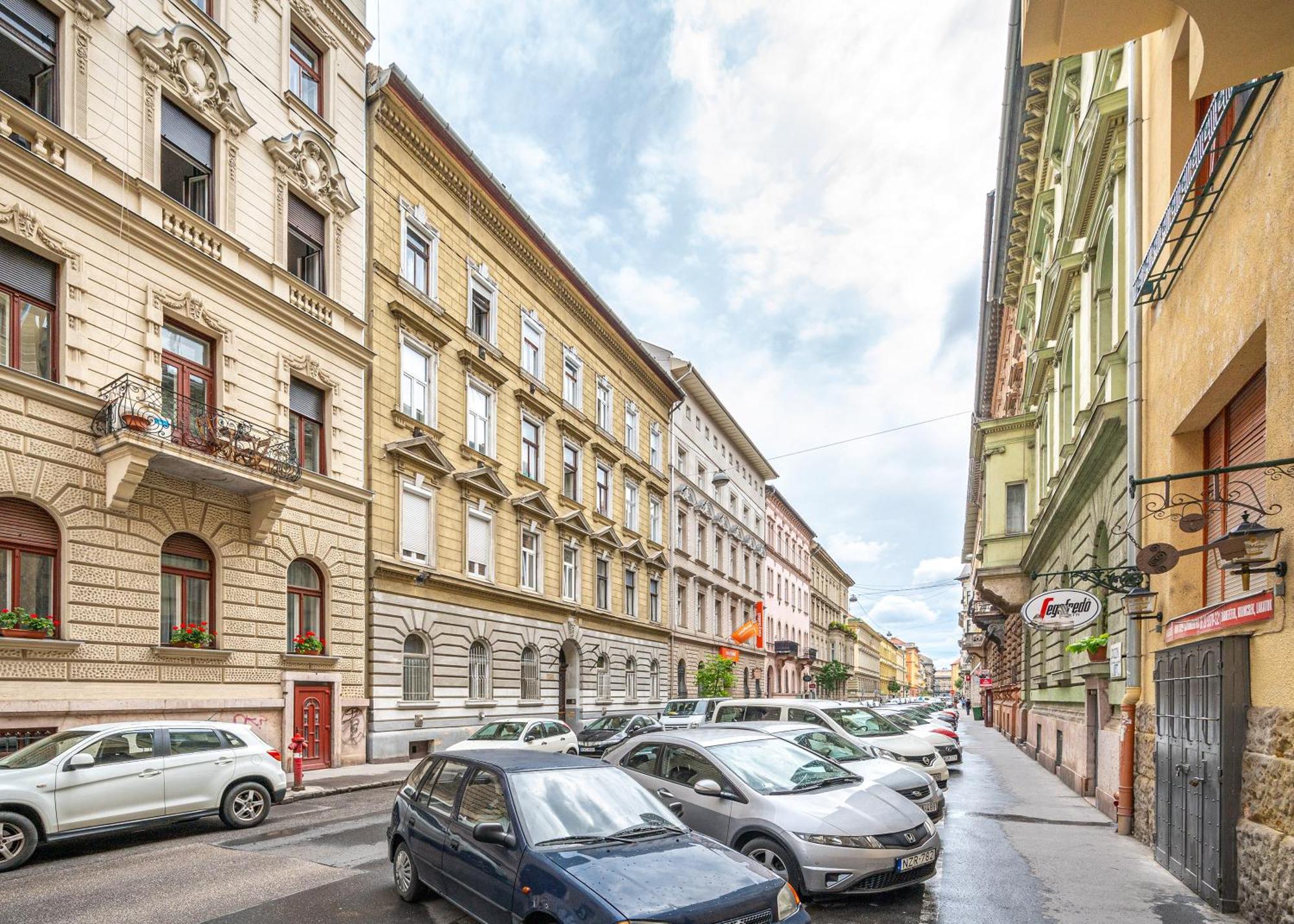 Eotvos 25 Apartment Будапеща Екстериор снимка